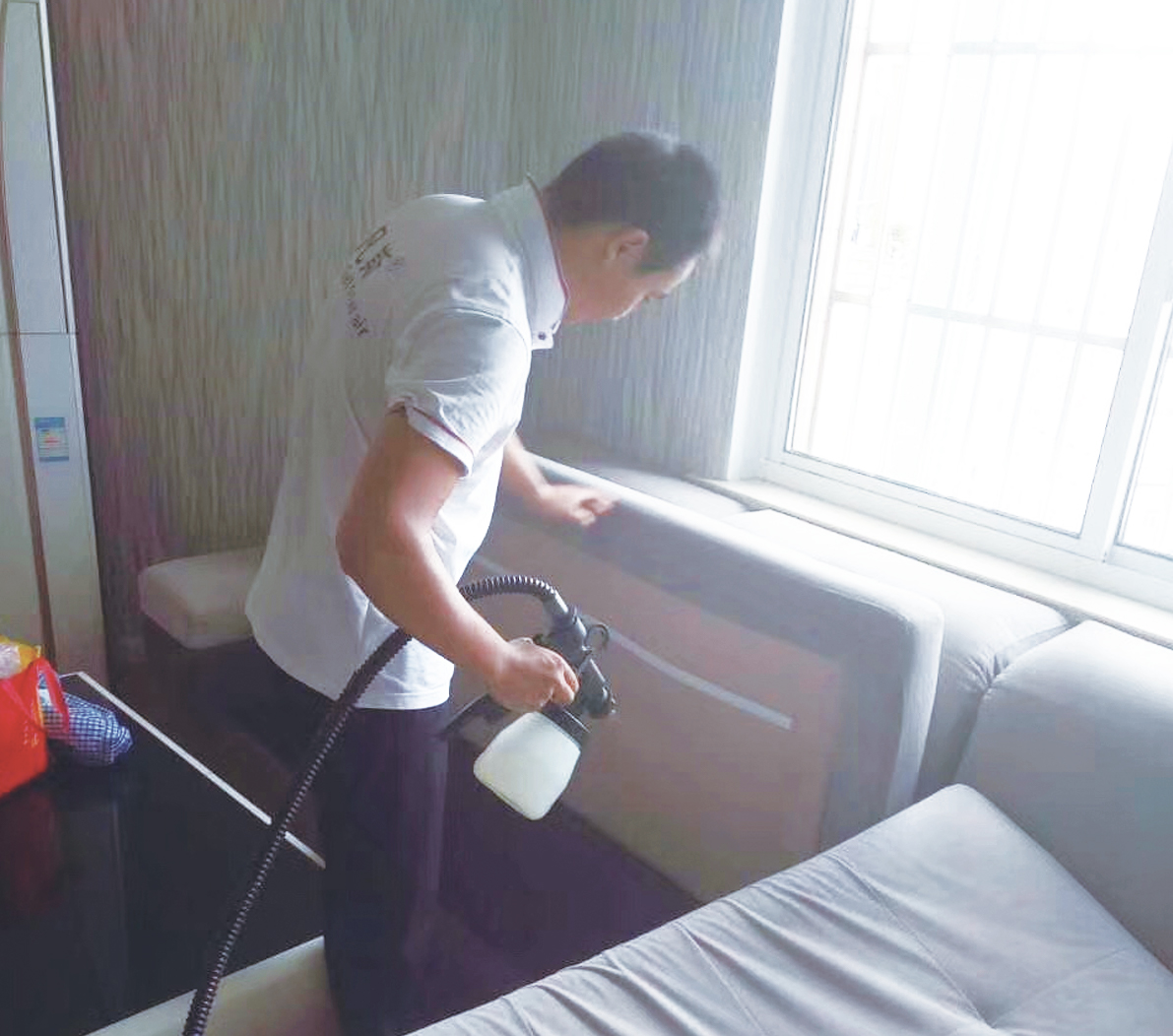 拒絕忍受車內(nèi)甲醛異味，遠(yuǎn)離甲醛危害